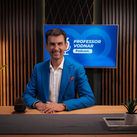 e5c22cc3-057a-4f93-9a01-3a162ff0d8b6